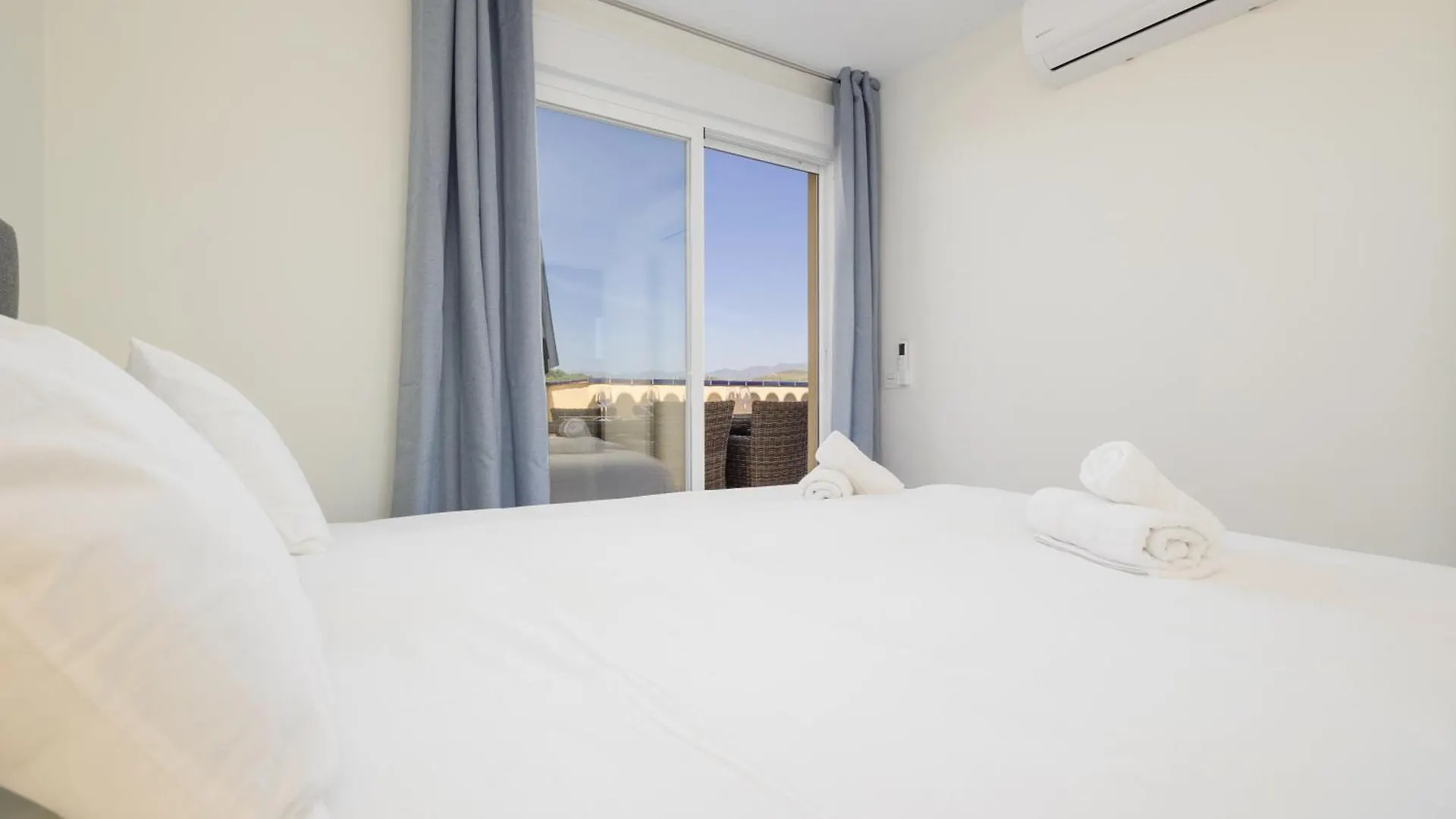Apartment Cozy Apartment, With Sea Views, Large Private Terrace, Close To The Beach, El Faro, Mijas
