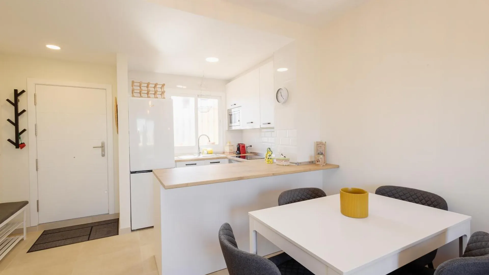 Apartment Cozy Apartment, With Sea Views, Large Private Terrace, Close To The Beach, El Faro, Mijas
