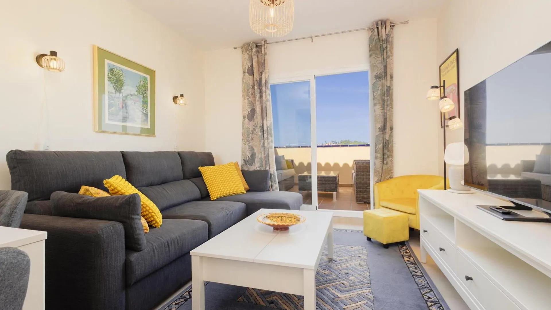 Cozy Apartment, With Sea Views, Large Private Terrace, Close To The Beach, El Faro, Mijas