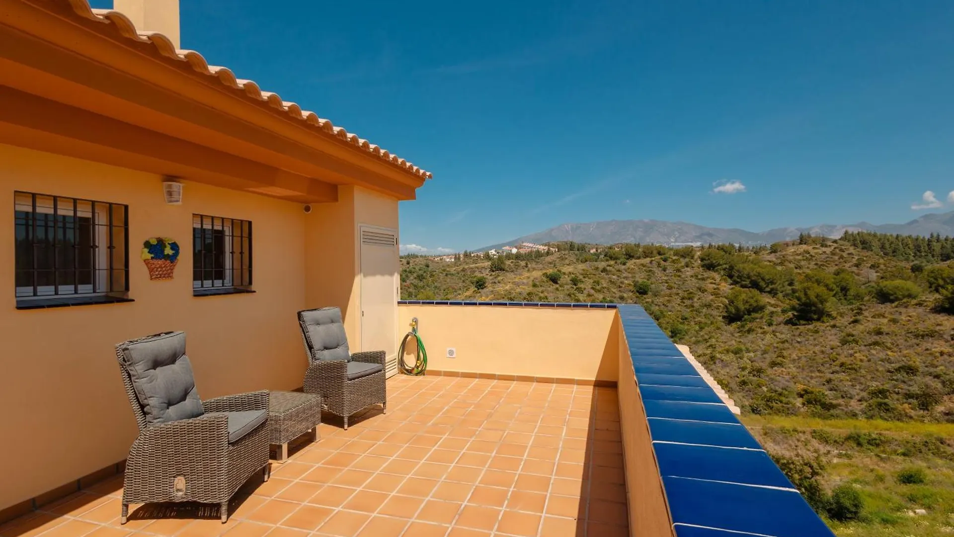 Cozy Apartment, With Sea Views, Large Private Terrace, Close To The Beach, El Faro, Mijas Apartment