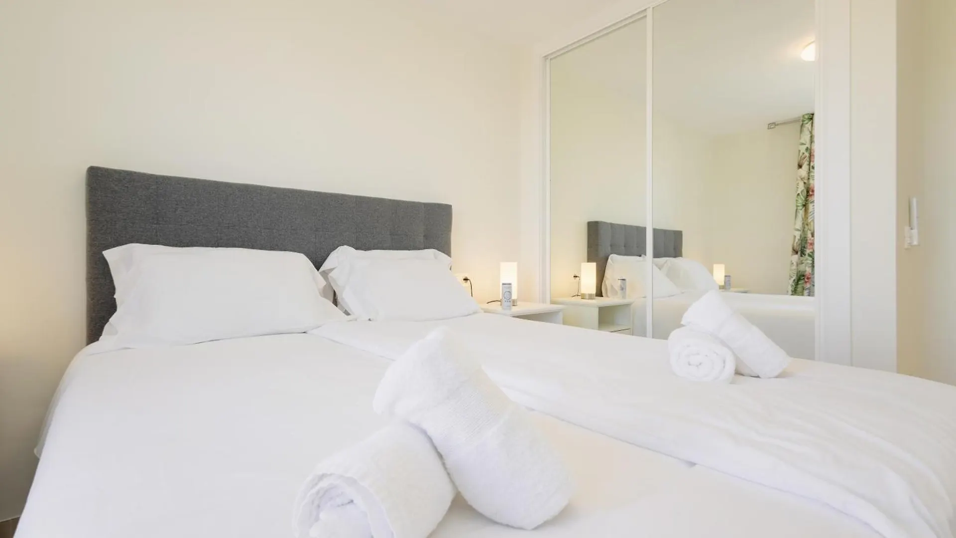 Cozy Apartment, With Sea Views, Large Private Terrace, Close To The Beach, El Faro, Mijas Apartment