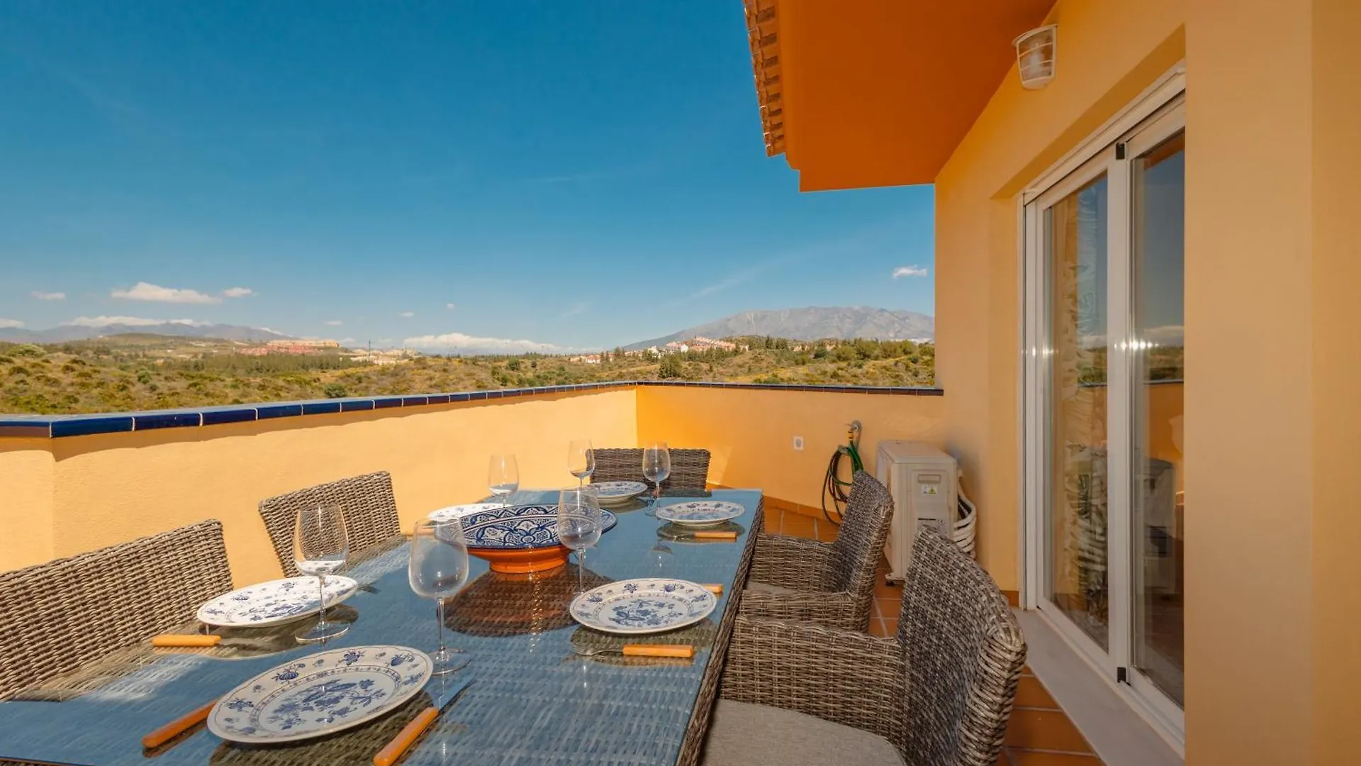 Apartment Cozy Apartment, With Sea Views, Large Private Terrace, Close To The Beach, El Faro, Mijas